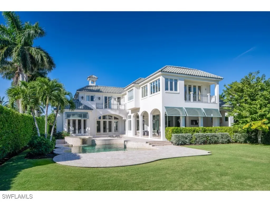 997 Spyglass Lane Naples FL 34102