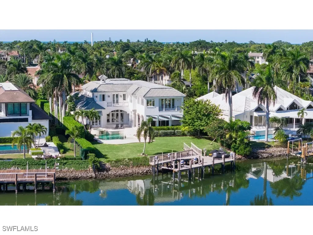 997 Spyglass Lane Naples FL 34102