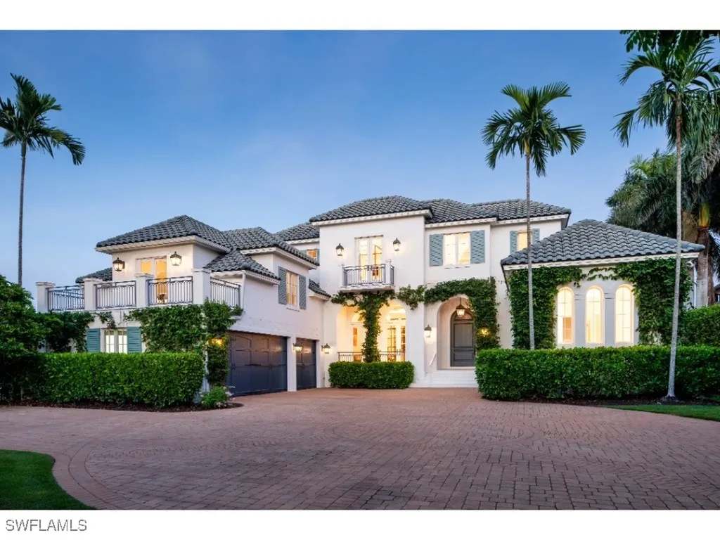 997 Spyglass Lane Naples FL 34102