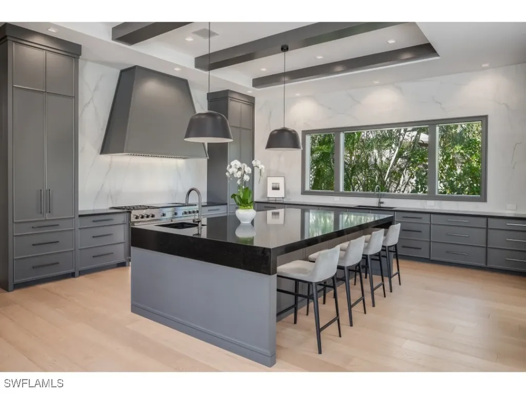 997 Spyglass Lane Naples FL 34102