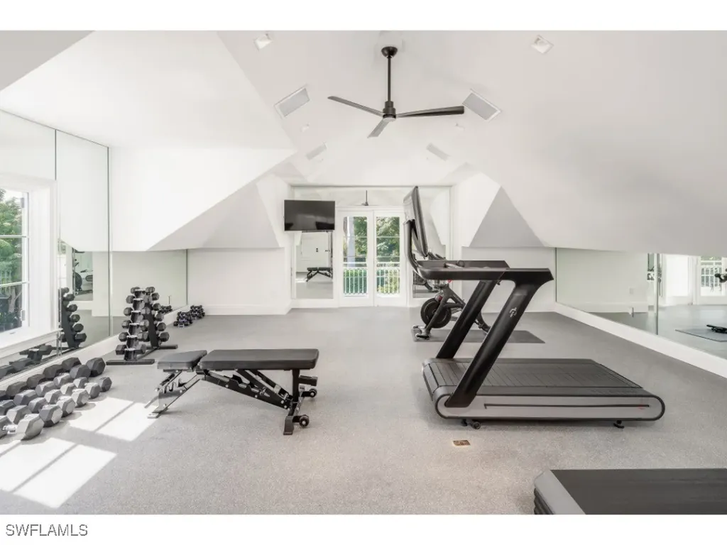 997 Spyglass Lane Naples FL 34102