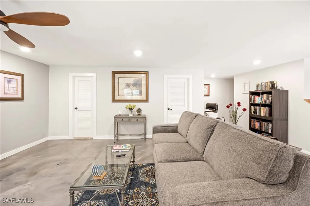 9395 Pennsylvania Avenue Bonita Springs FL 34135