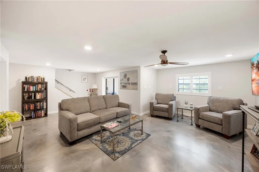 9395 Pennsylvania Avenue Bonita Springs FL 34135