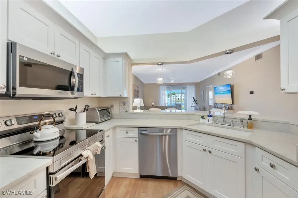 818 Tanbark Drive Naples FL 34108