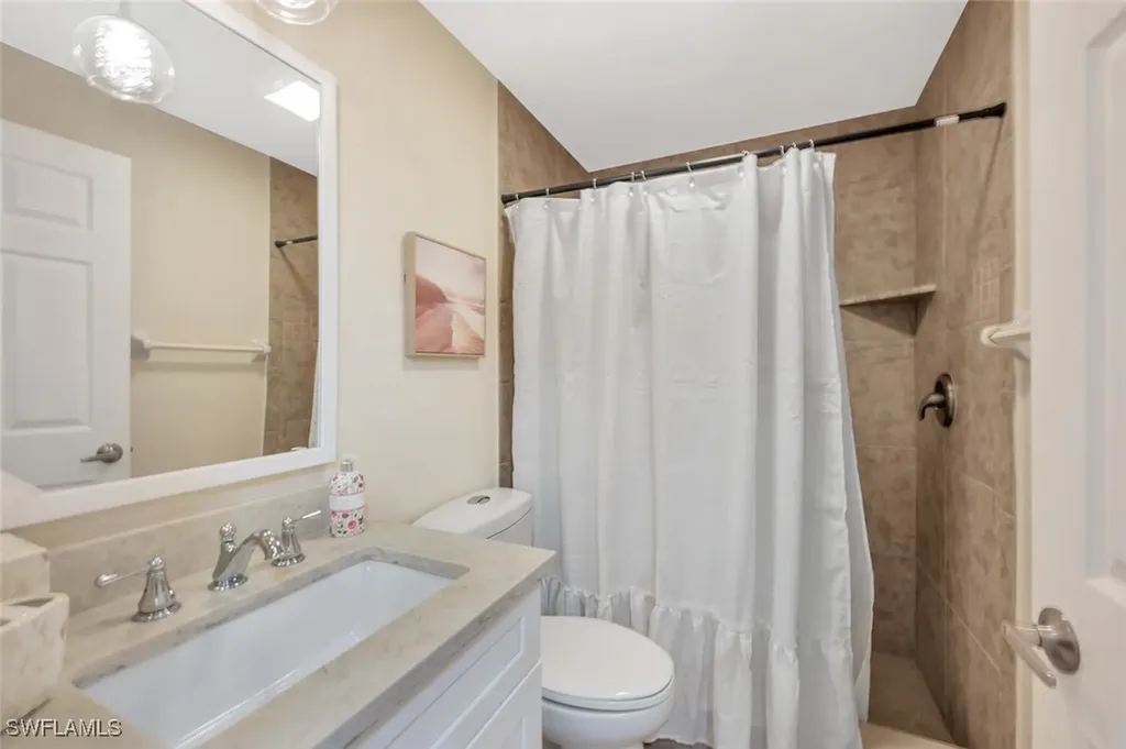 818 Tanbark Drive Naples FL 34108