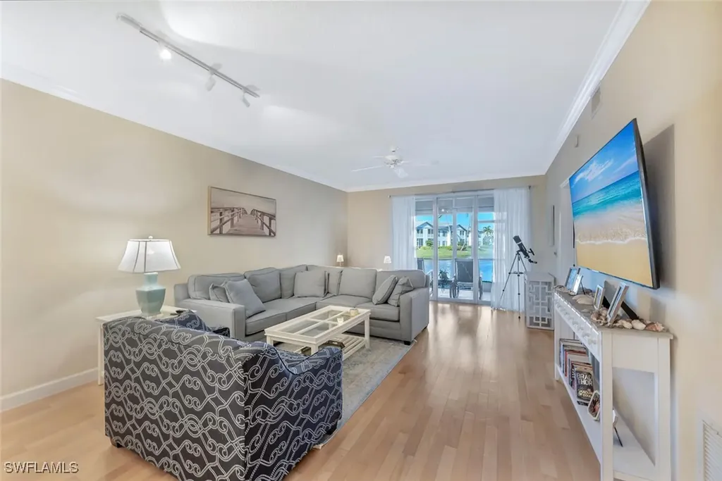 818 Tanbark Drive Naples FL 34108