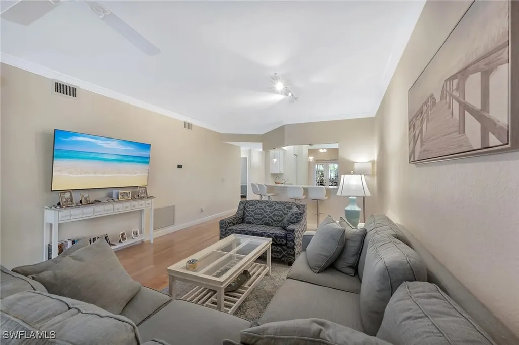 818 Tanbark Drive Naples FL 34108