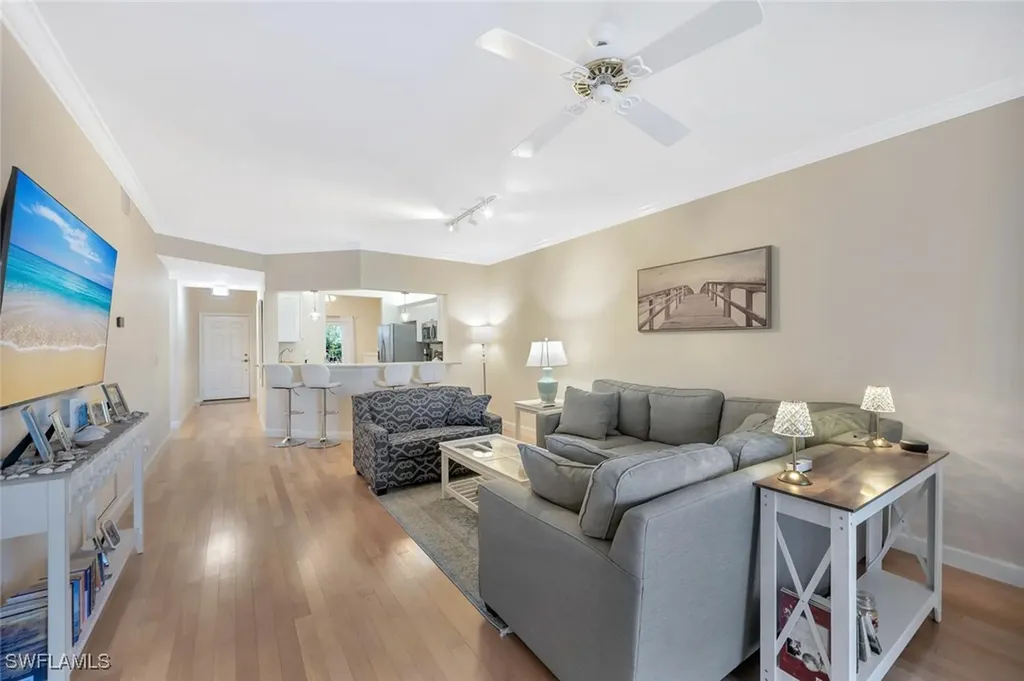 818 Tanbark Drive Naples FL 34108