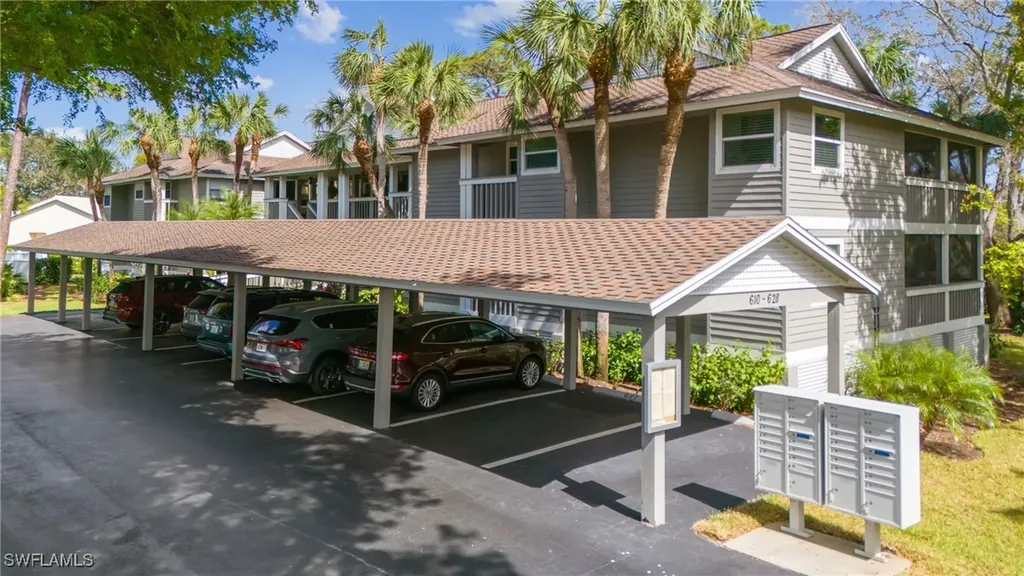 622 Wiggins Bay Drive Naples FL 34110