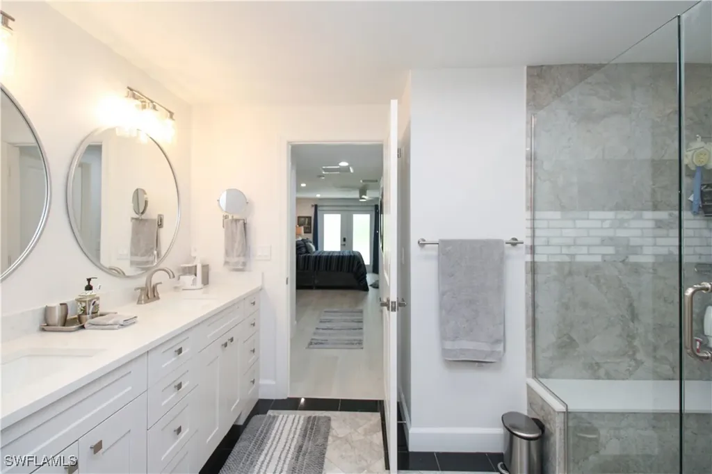 1555 Crayton Road Naples FL 34102
