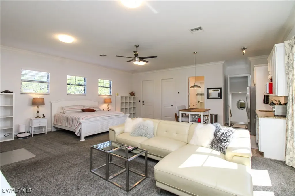 1555 Crayton Road Naples FL 34102