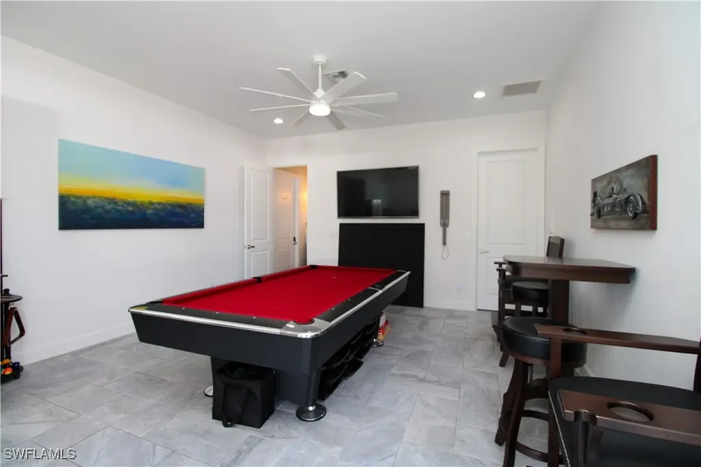 1555 Crayton Road Naples FL 34102