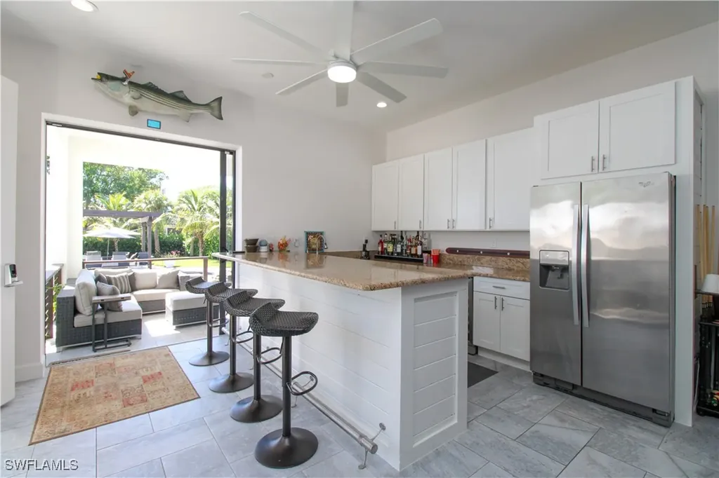 1555 Crayton Road Naples FL 34102