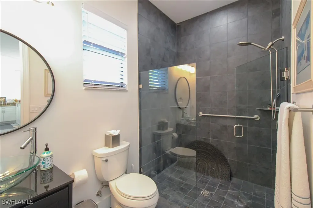 1555 Crayton Road Naples FL 34102
