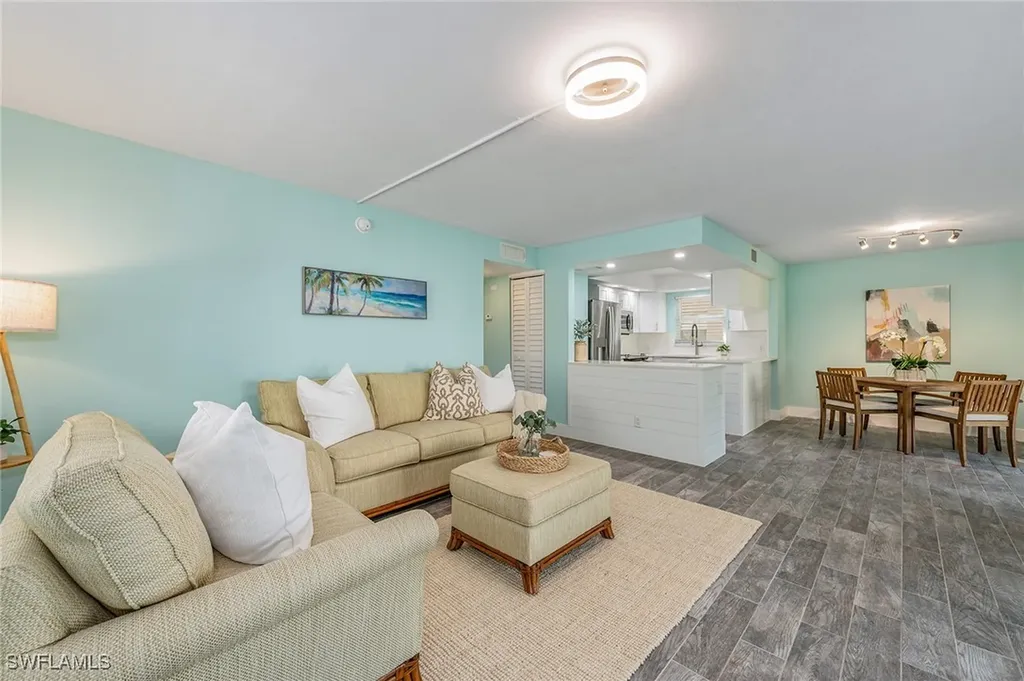 1549 Sandpiper Street Naples FL 34102