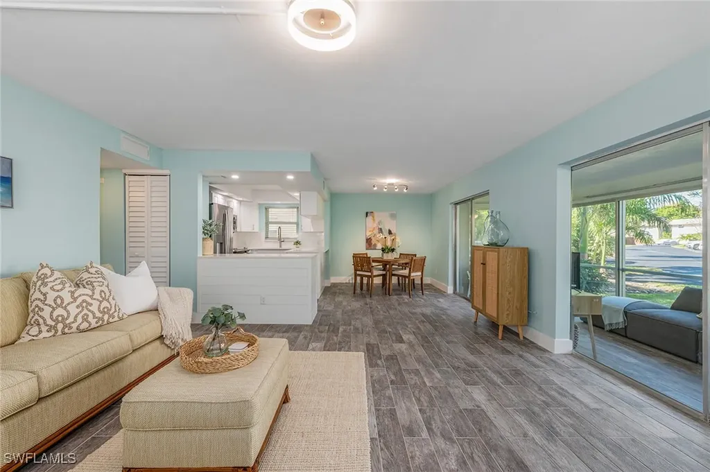 1549 Sandpiper Street Naples FL 34102