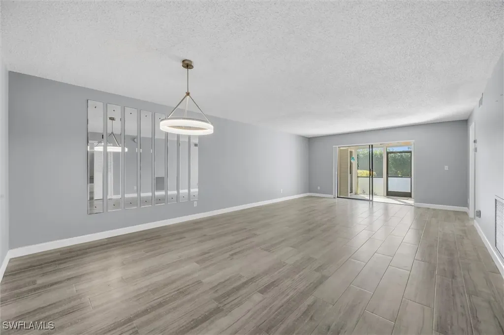 5757 Gage Lane Naples FL 34113
