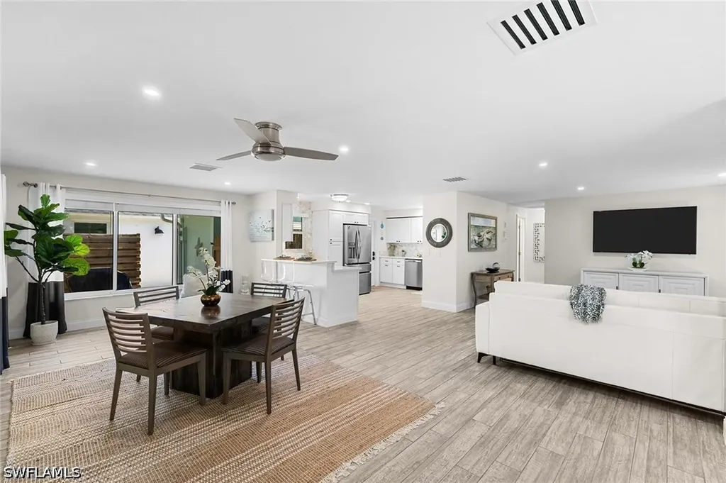 19 Knights Bridge Road Naples FL 34112