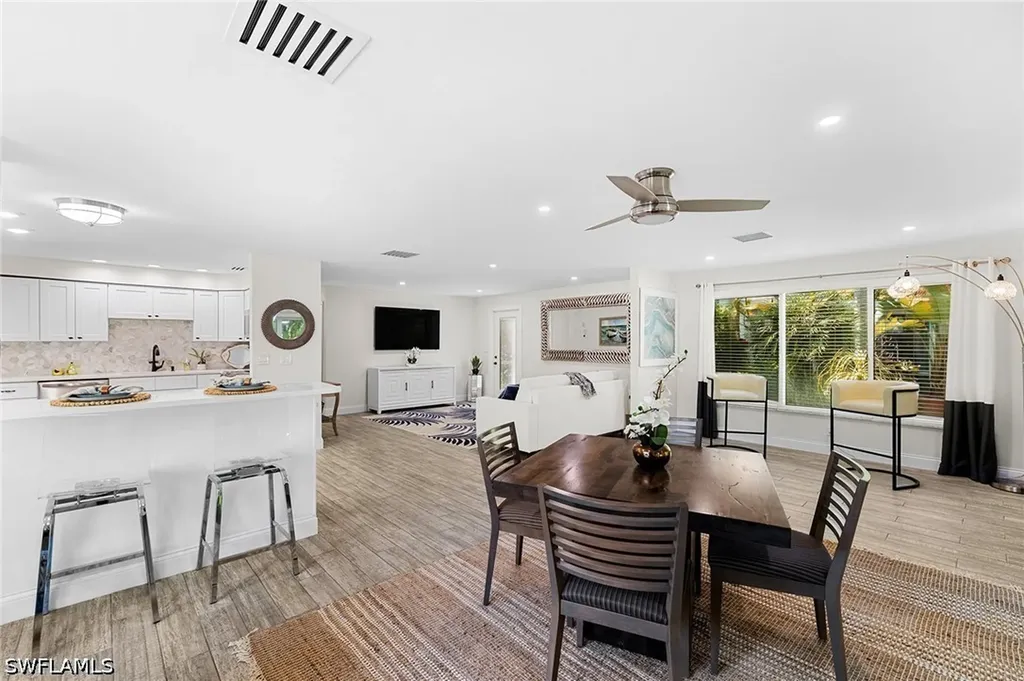 19 Knights Bridge Road Naples FL 34112