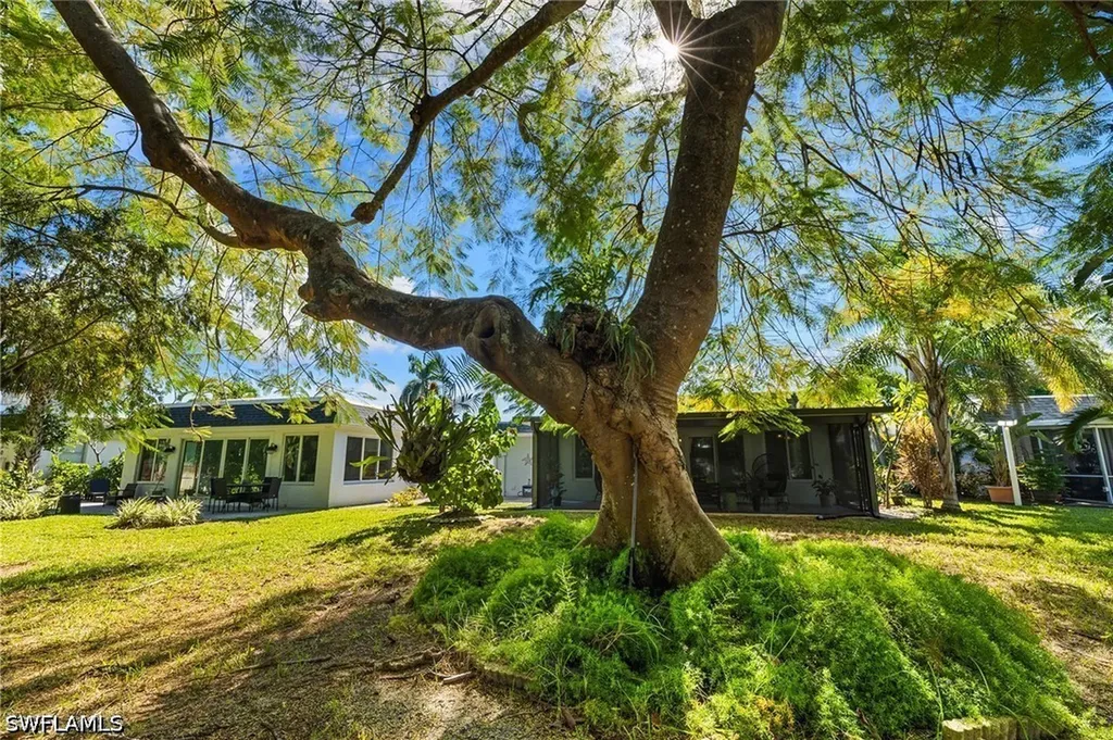 19 Knights Bridge Road Naples FL 34112
