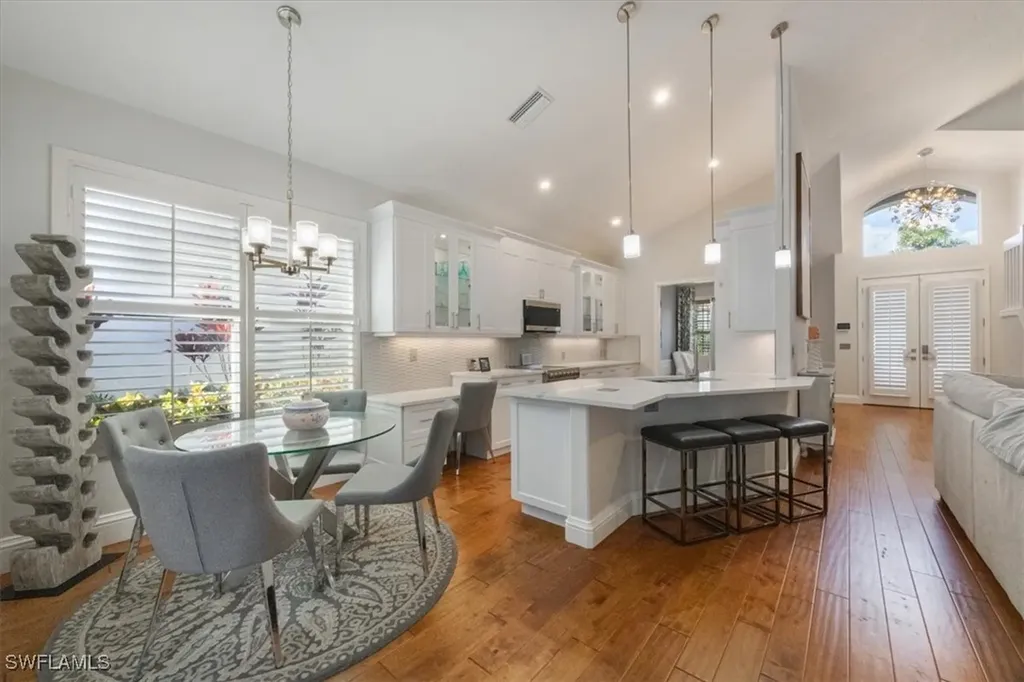 8828 Ventura Way Naples FL 34109