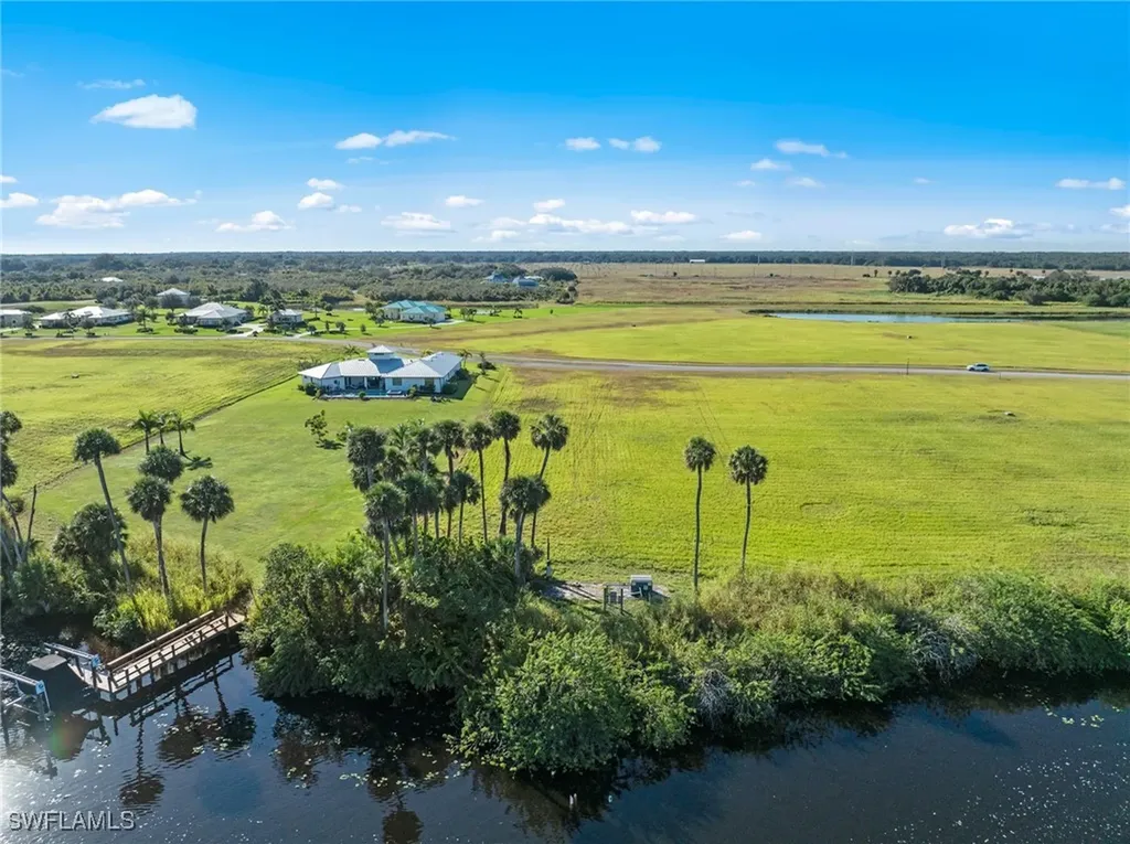 22821 Yellow Button Lane Alva FL 33920