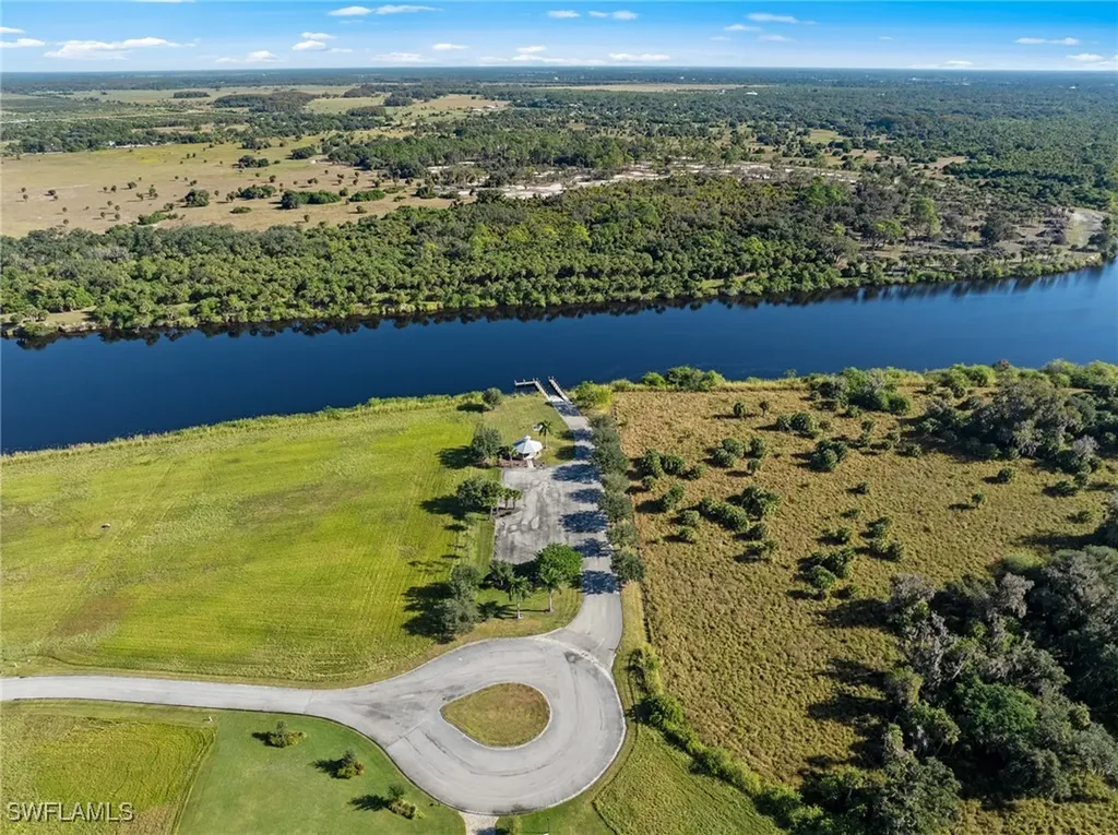 22821 Yellow Button Lane Alva FL 33920