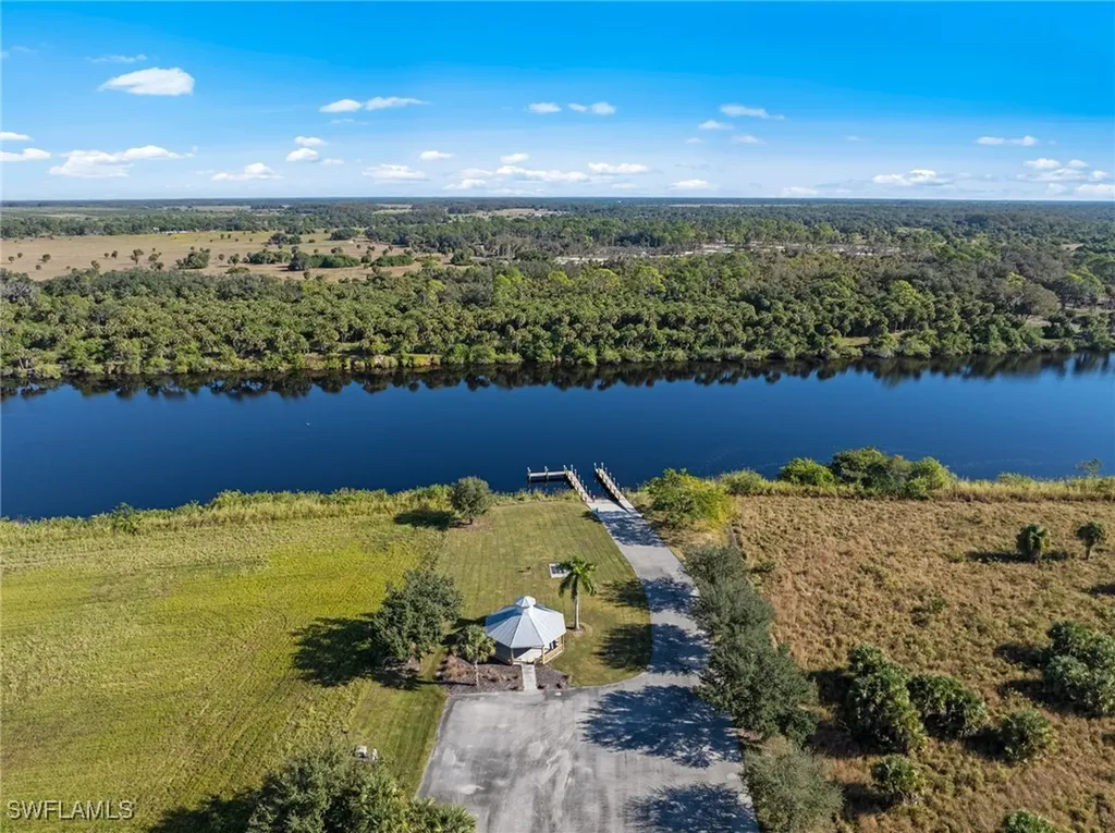 22821 Yellow Button Lane Alva FL 33920