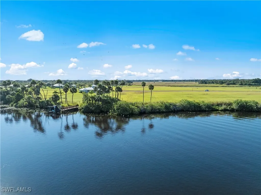 22821 Yellow Button Lane Alva FL 33920