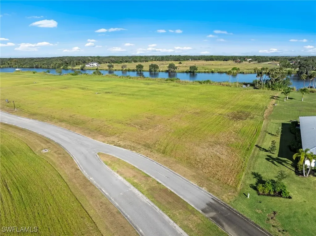 22821 Yellow Button Lane Alva FL 33920