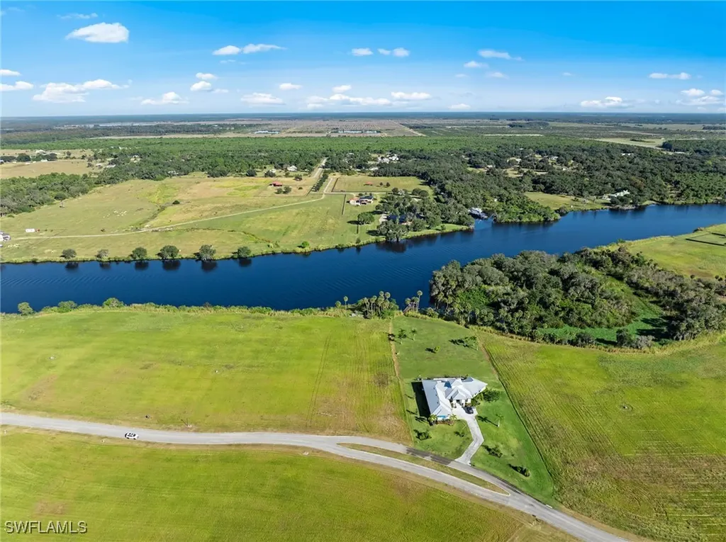 22821 Yellow Button Lane Alva FL 33920