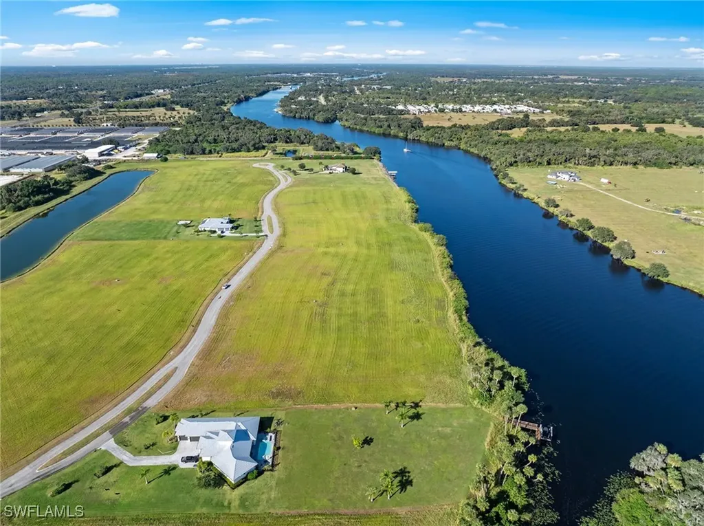 22821 Yellow Button Lane Alva FL 33920