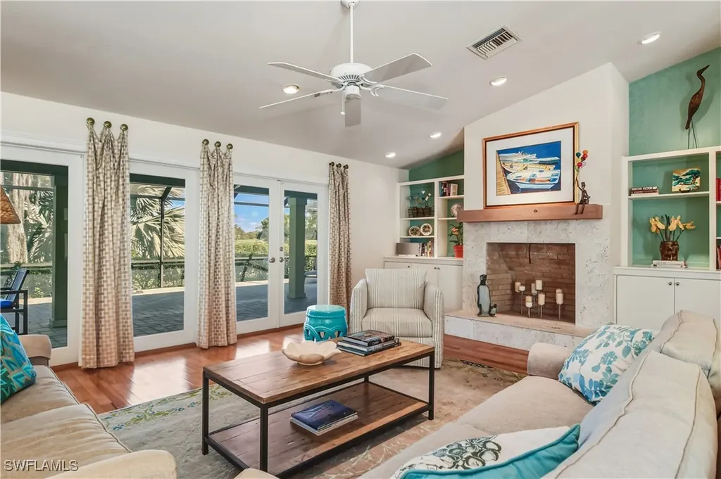 4 Stonehedge Point Naples FL 34105