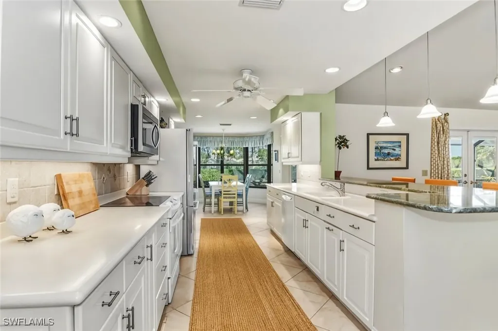 4 Stonehedge Point Naples FL 34105