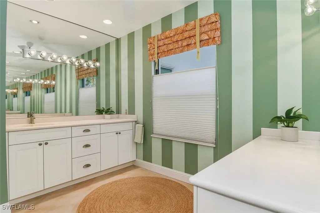 4 Stonehedge Point Naples FL 34105