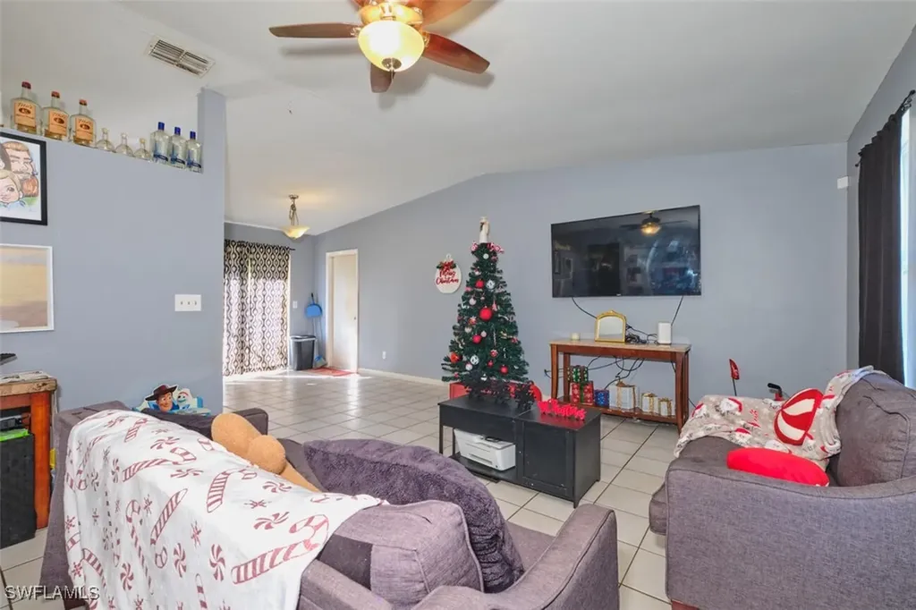 706 SW 31st Street Cape Coral FL 33914