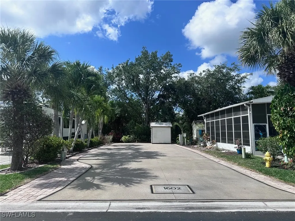 1602 Diamond Lake Circle Naples FL 34114