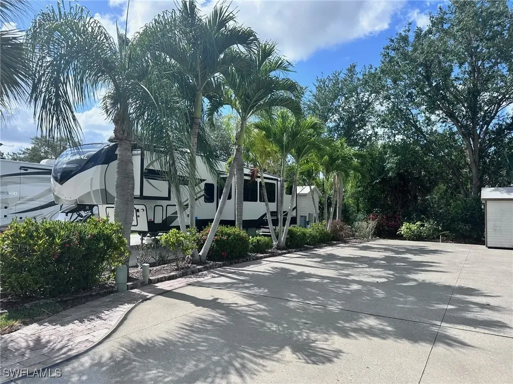 1602 Diamond Lake Circle Naples FL 34114