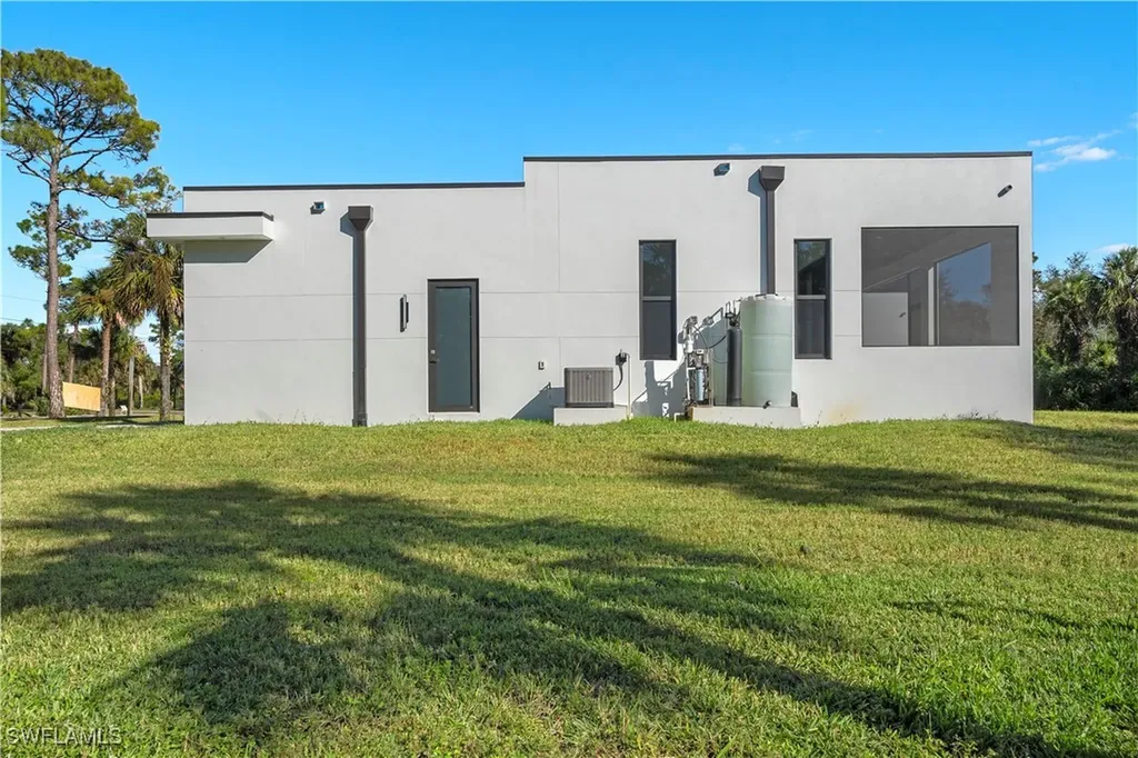 4070 24th Avenue SE Naples FL 34117