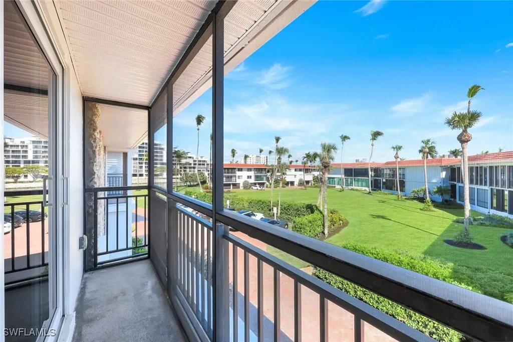 2211 Gulf Shore Boulevard N Naples FL 34102