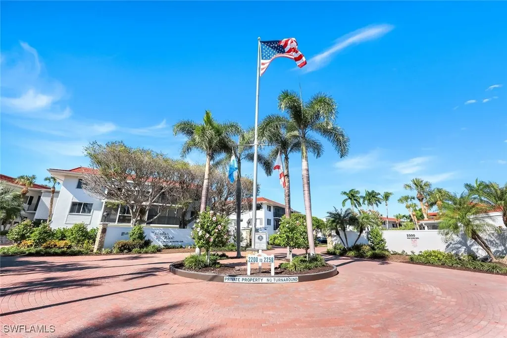 2211 Gulf Shore Boulevard N Naples FL 34102