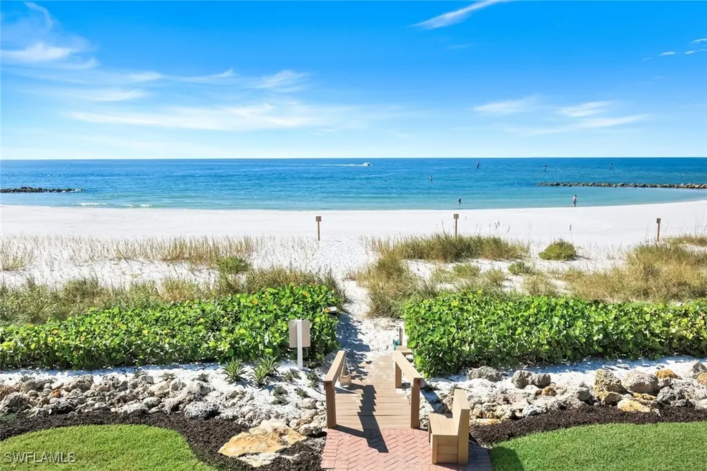 2211 Gulf Shore Boulevard N Naples FL 34102