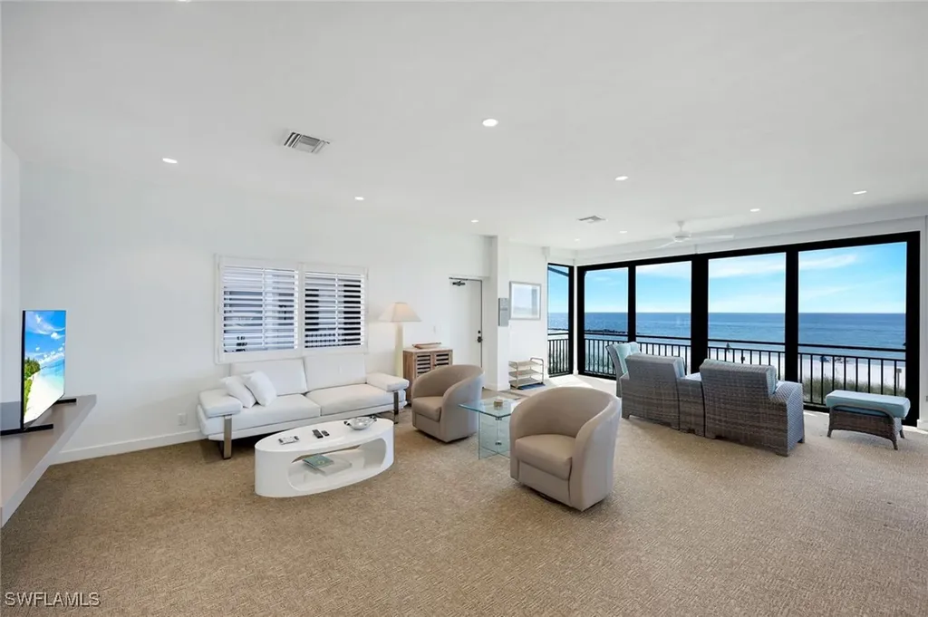 2211 Gulf Shore Boulevard N Naples FL 34102