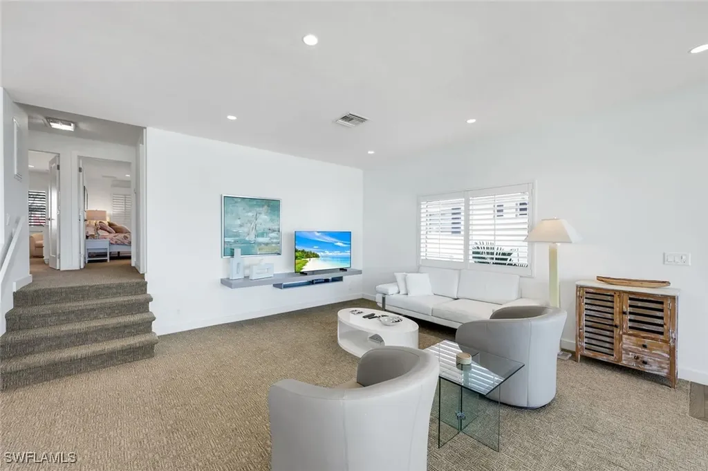 2211 Gulf Shore Boulevard N Naples FL 34102