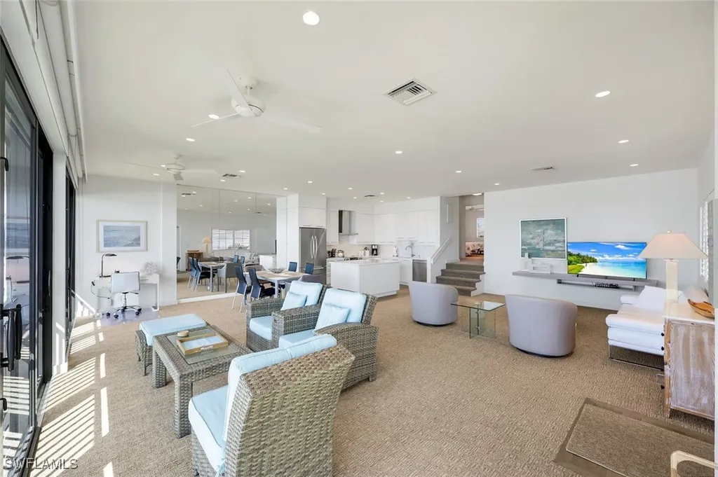 2211 Gulf Shore Boulevard N Naples FL 34102