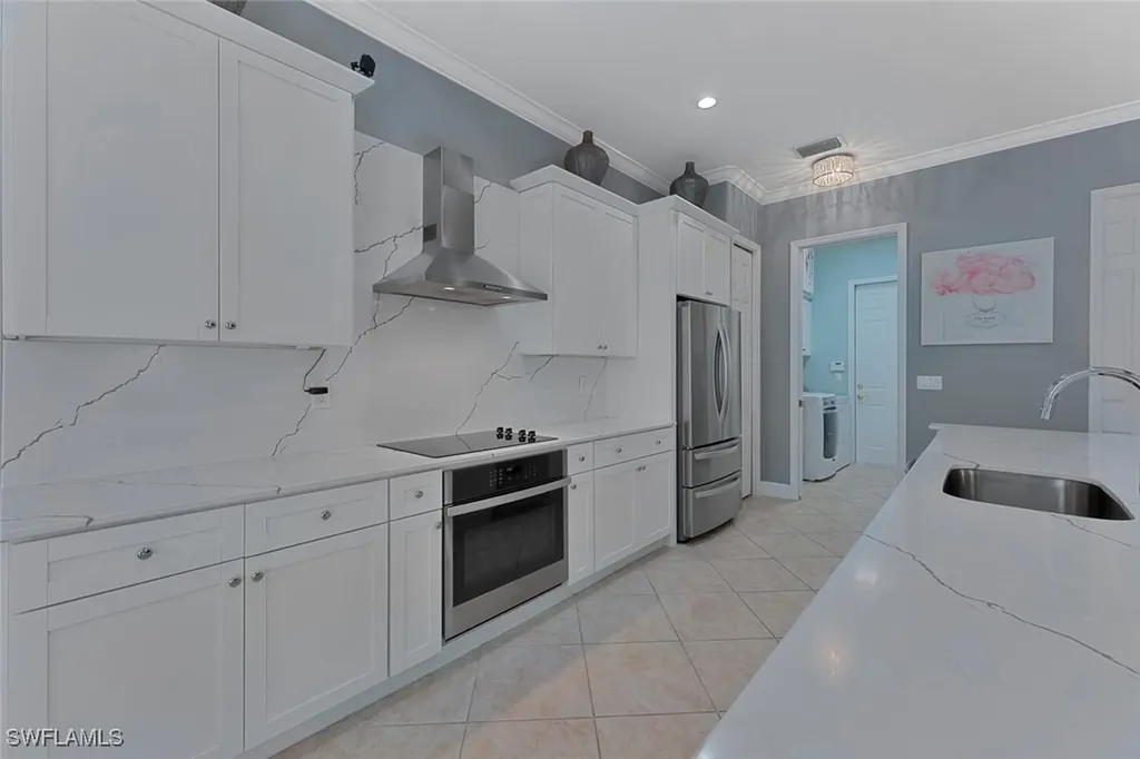 Naples FL, 5769 Mango Circle