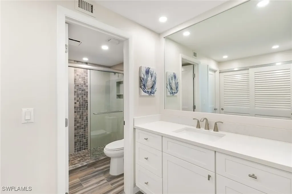 440 Seaview Court Marco Island FL 34145