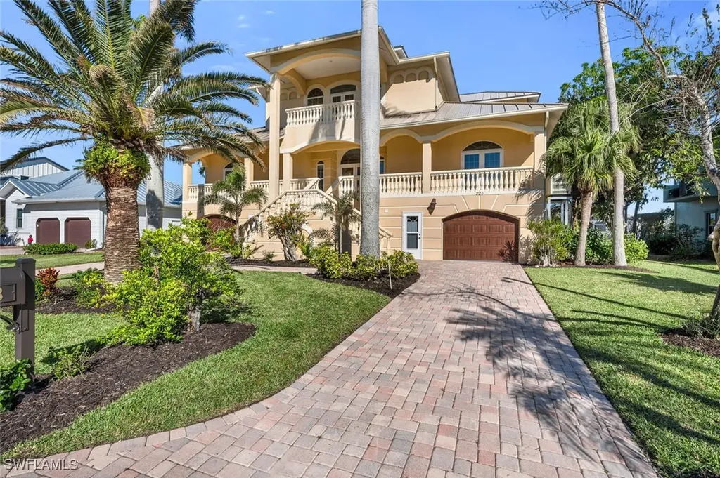223 Dolphin Cove Court Bonita Springs FL 34134