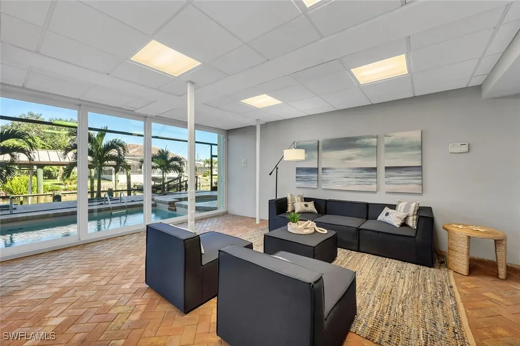 223 Dolphin Cove Court Bonita Springs FL 34134