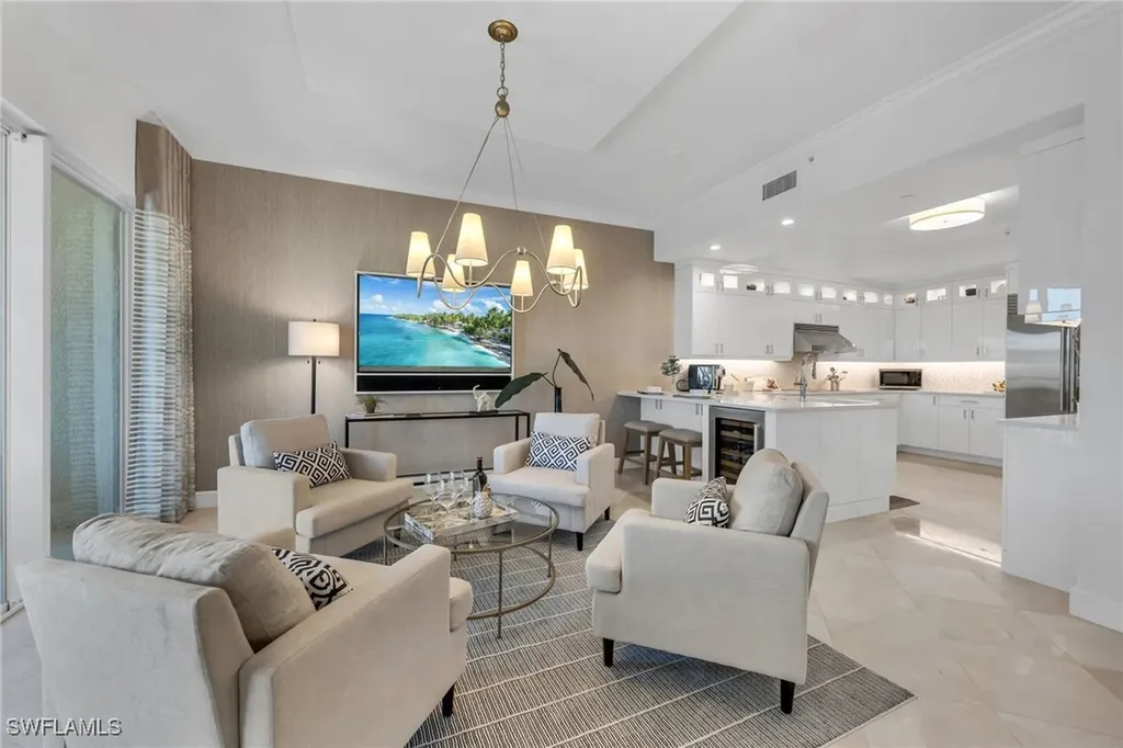 570 El Camino Real Naples FL 34119